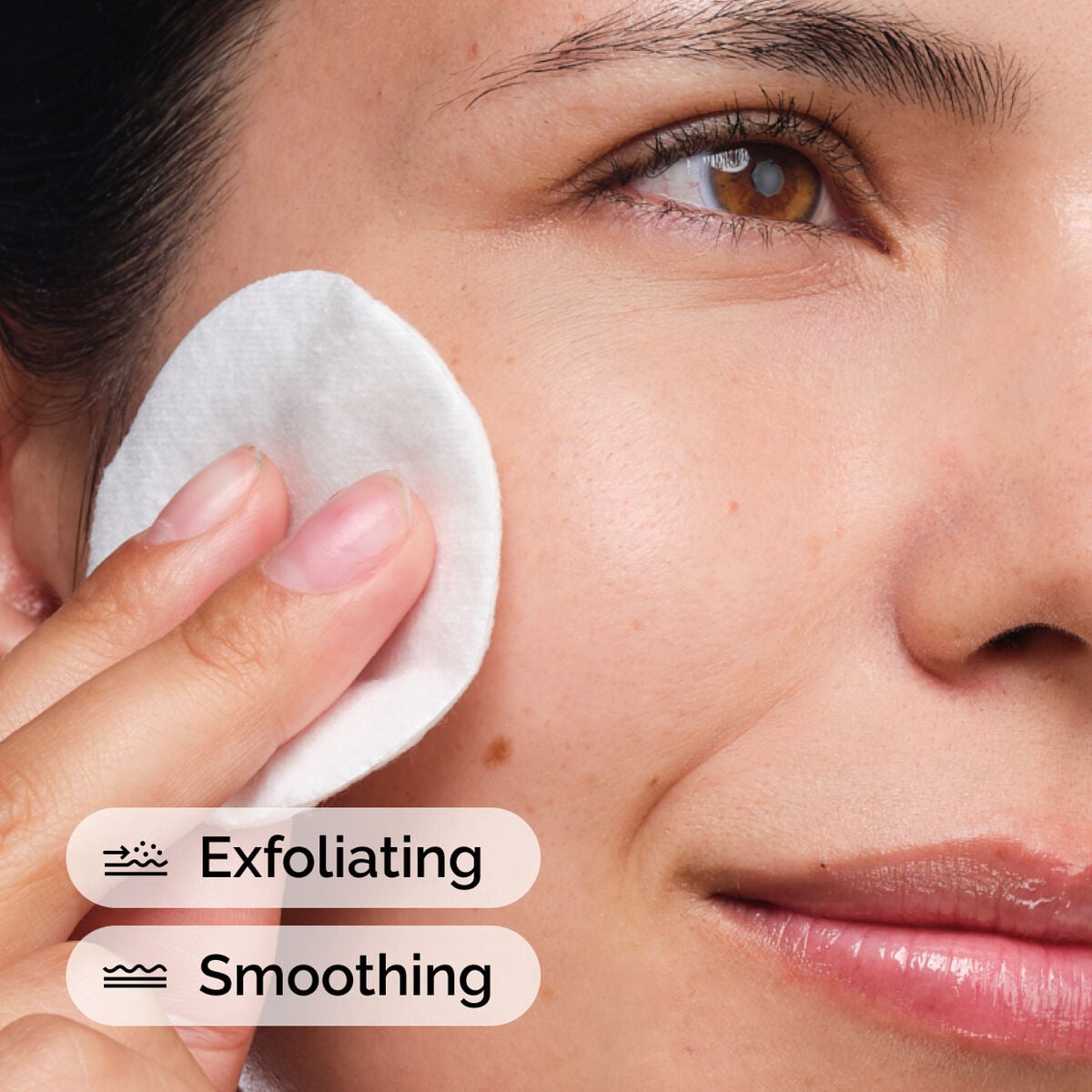 glycolic-acid-7-exfoliating-toner-i7 ord-glycolic-acid-exfoliating-toner-model-application-with-benefits.jpg
